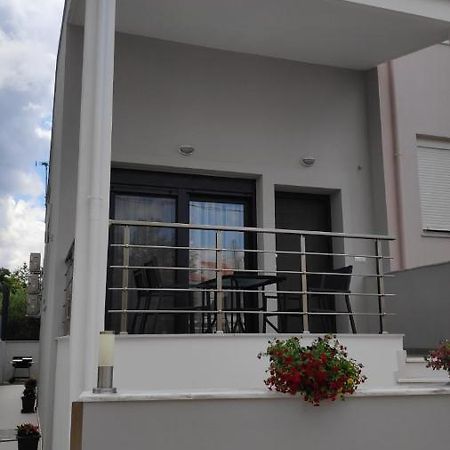 Amber Blue Villa Nikiti  Exterior photo